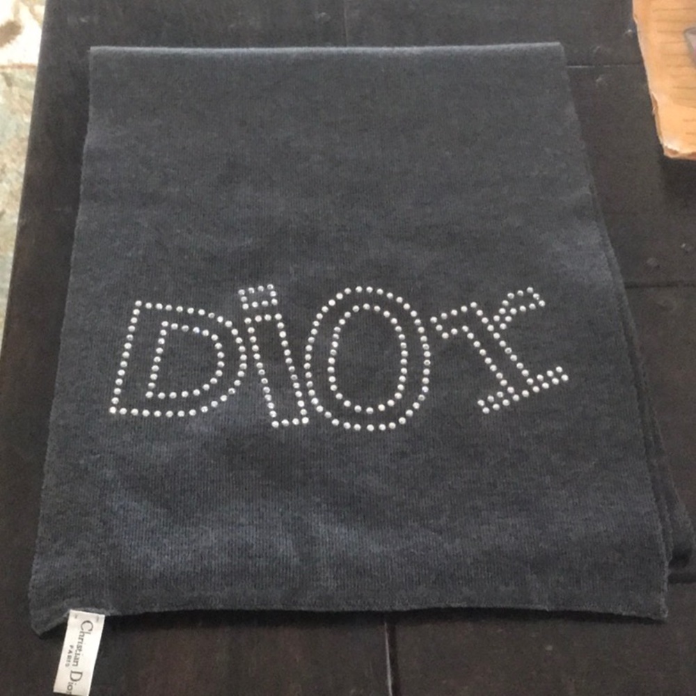 Dior gray scarf-unique crystal piece/ mint cond. - Picture 2 of 6